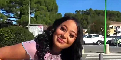 Persuaded a passerby to have sex and deep blowjob