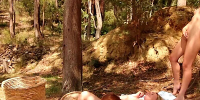 Outdoor exchange of lesbian sex pleasures in nature between young dolls
