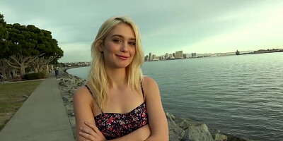 Barely Legal Teen Anastasia Knight gets Creampied in a Car