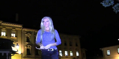 Blonde MILF agrees to fuck with stranger outside for some cash