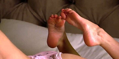 Sneaky kyler knows how to use her feet w stepdad!