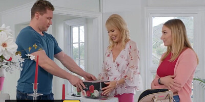 Brazzers - Busty Blonde MILF Erica Lauren gets Big Dick for Motherday