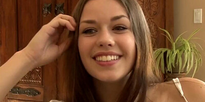 Fucking her girlfriend on the couch seems to be this skinny brunettes dream come true