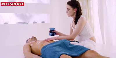 TEEN BABE OIL fucked after giving sensual massage