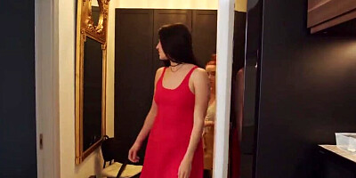 Ginger babe and her girlfriend are sharing dude's cock in 3some