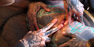 Inked lesbians share mesmerizing perversions in unique duo