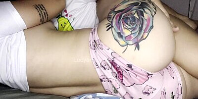 Rommy lesbians got horny at dawn, and they masturbate kissing deliciously