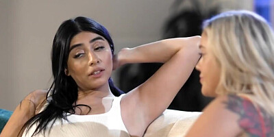 Violet Myers and Kali Roses scissoring after oral sex