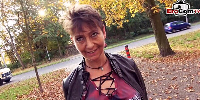 Naughty MILF is sucking cock and having sex in a public park