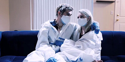 Pandemic made the young couple have sex in hazmat suits
