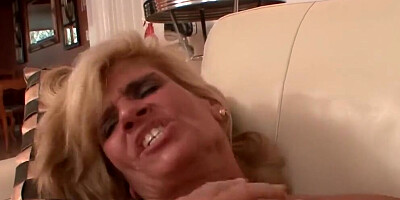 Voluptuous mature fucks adorable teen maid with stepdaughter