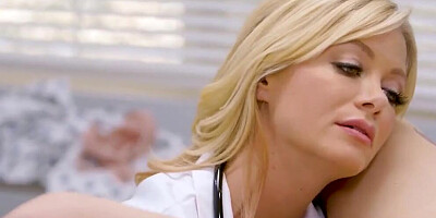 Doctor Kenzie Reeves made Serene Siren squirt all over the office