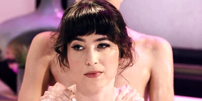 AllGirlMassage Alex Coal gives a Scissoring Massage to her Step-Sis in the Bath