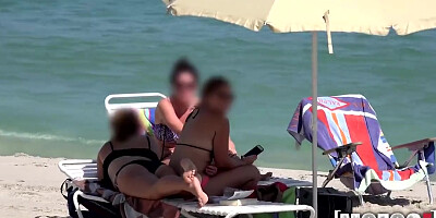 Mofos - Uma Jolie - Rescued Spinner Sucks Dick