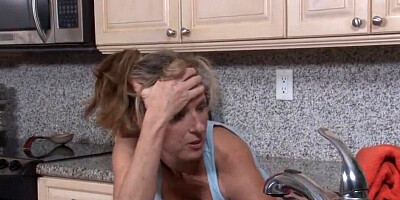 Stuck Stepmom Fucked In The Kitchen