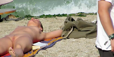 Mature Nudist Amateurs Beach Voyeur - MILF Close-Up Pussy
