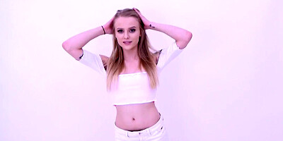 Slut Blonde tricked into cumming at photoshoot