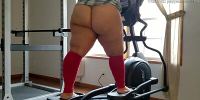 If you want this pussy then help me workout first heavyxxxdick