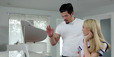 At least she got fingerbanged for being a good model