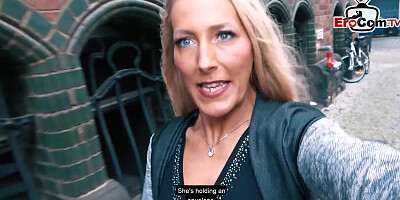 MATURE MOM PICK UP TEEN FOR FIRST TIME LESBIAN SEX