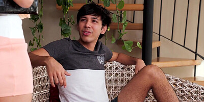 Minha Tia Pervertida Gosta Muito De Pau Grande