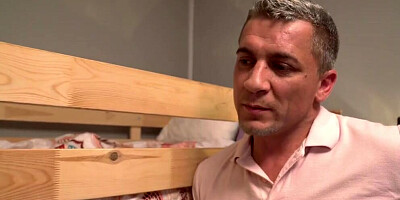 Hostel room is steaming from pussy smell during a hardcore threesome fucking