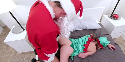 Petite elf babe is banged by Santa in tight pussy