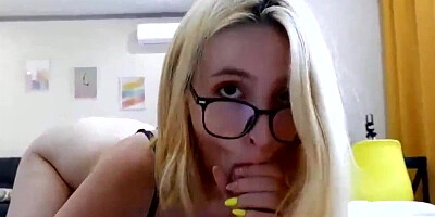 Bookworm chick gives blowjob to a lucky stepbrother and rides him