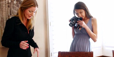 MILF Amber Michaels and stepdaughter Rilee Marks in lesbian video