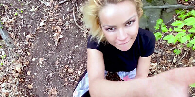 Cumming inside a girl in the woods