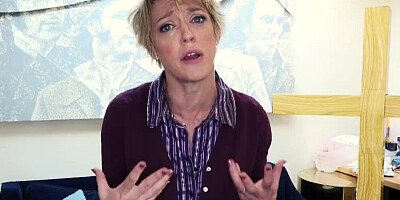 Short-haired blonde Dee Williams sucks a cock in POV scene