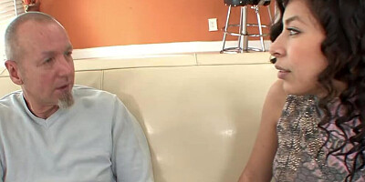 Daughter goes Daddy! Junge Tochter treibts mit eigenem Vater