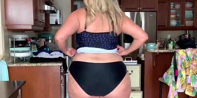 Chubby MILF Tania T. is showing us her curvy body