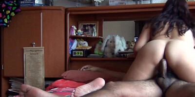 Curvy mom and hairy guy have sex in homemade video