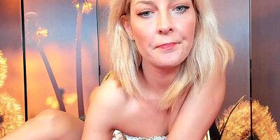 Charming blonde girl rides a sex toy on live webcam show