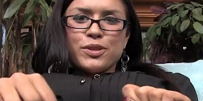 Latina girl Eva Angelina handles that hard cock so well