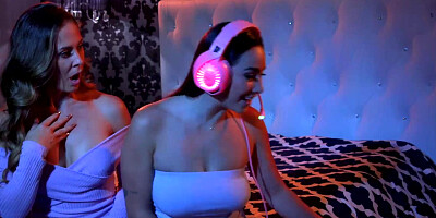 Karlee Grey is a stepdaughter who seduces her mom Cherie DeVille