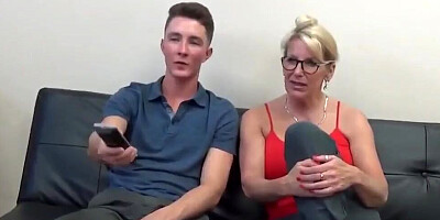 Busty mature woman gave her stepson a nice firm-handed handjob