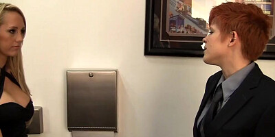 My Redhead Girlfriend is Real Nympho!