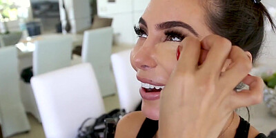 Gorgeous Latina Lela Star is getting ready for a sex scene