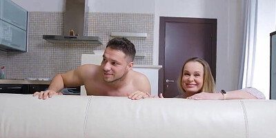 Cock hungry chick gives dude a bj and gets bonked on the couch