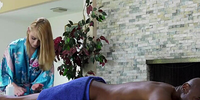 Even though her pussy is tight, the blonde cooze can handle a BBC