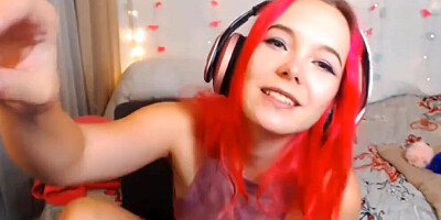 Amateur redhead has a very big dildo for her hungry snatch