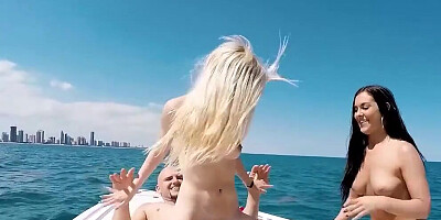 Smoking hot babes are sharing dude's hard prick on a yacht