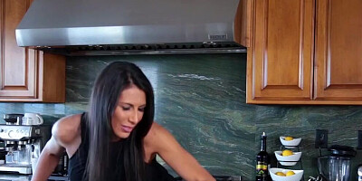Family Strokes – Naughty Little Slut Teases Her Perv Stepdad
