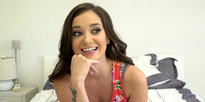 Mommy’s Girl – BTS Step-MILF Julia Ann Fucked My Friend Gia Paige