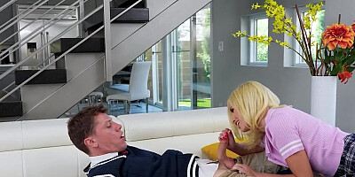 Family Strokes - Stepbro Fucks His Unsatisfied Stepsis And Makes Her Cum Multiple Times On His Dick