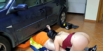 Big ass wife cuckolding with private mechanic
