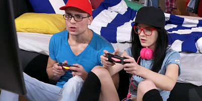 MOM Big Natural Tits MILF Seduces Young Sons Virgin Teen Gamer Girlfriend