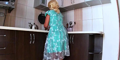 Amateur round ass mature gets ass-fucked inside the kitchen